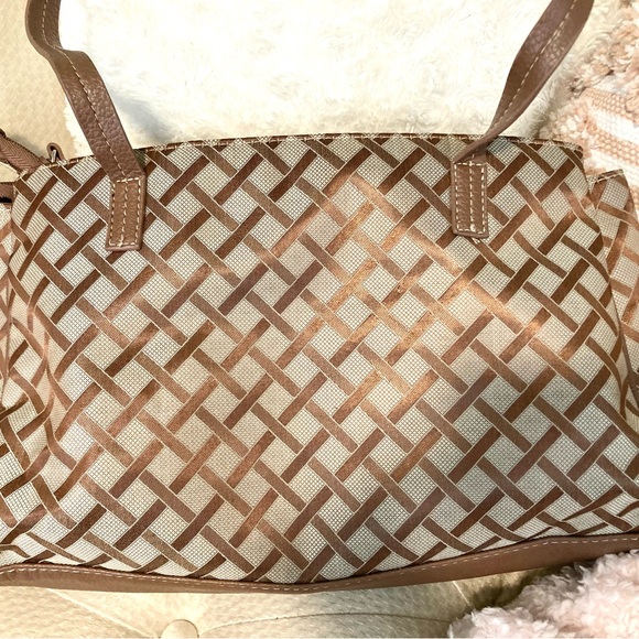 Lattice Pattern Purse - Picture 2 of 10
